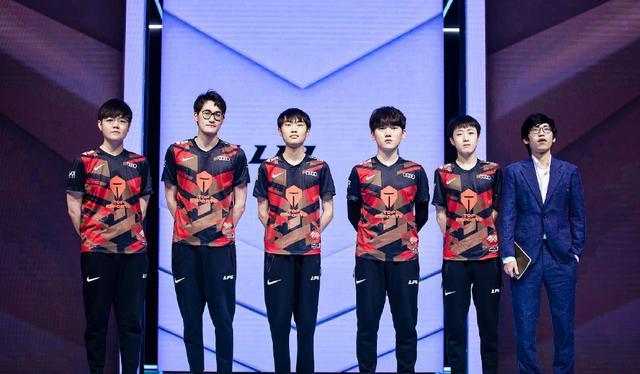 或者使用V 或者使用V