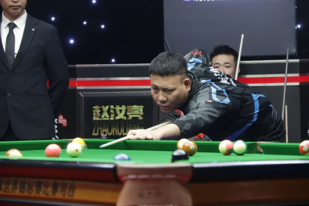 球员之间虽 球员之间虽